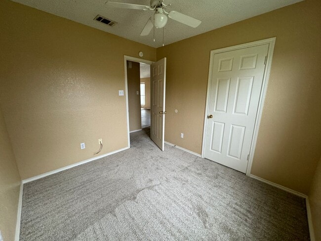 Building Photo - 3-Bedroom House for Rent in Killeen