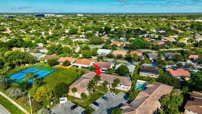Building Photo - 8431 Royal Palm Blvd