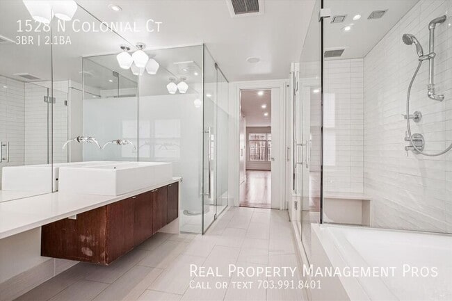 Building Photo - 1528 N Colonial Ct