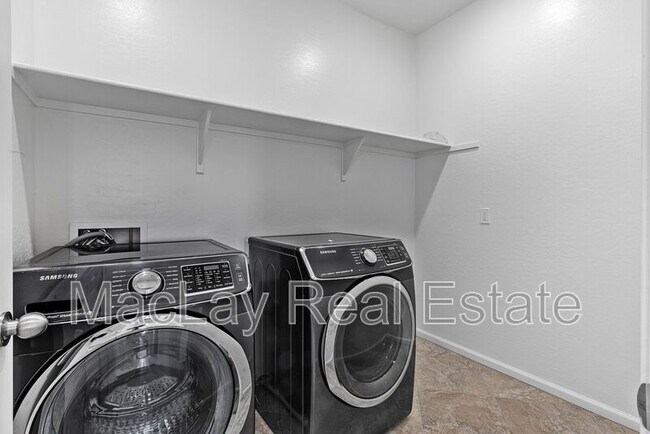 Building Photo - 3263 S Miller Dr