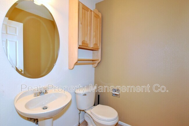 Building Photo - 2203 Copper Creek Dr