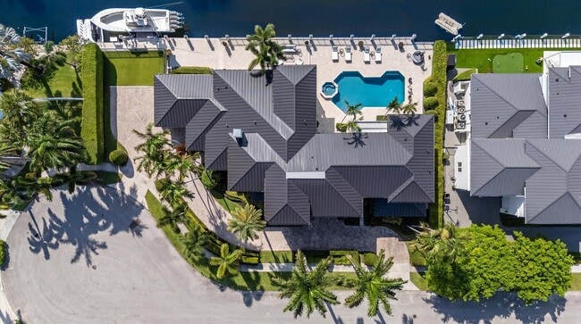 Building Photo - 7474 NE Bay Cove Ct