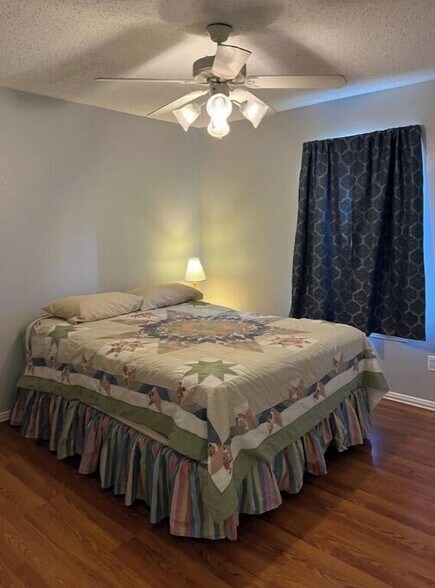 Building Photo - 1109 Palomino Dr