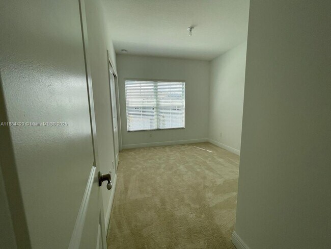 Building Photo - 534 Parsons Wy