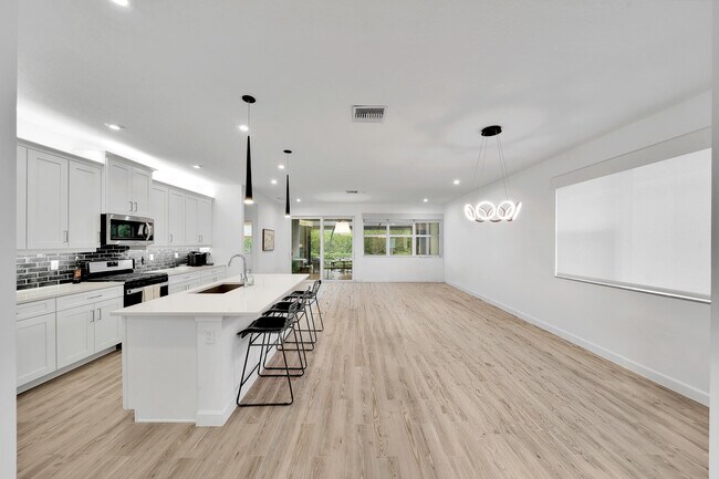 Building Photo - 10219 SW Corvus Ln