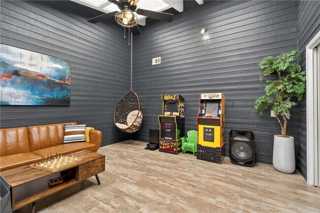 Building Photo - 75407 Montecito Dr