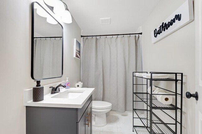 Building Photo - 4737 Aster Dr