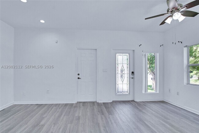 Building Photo - 5603 Polk St