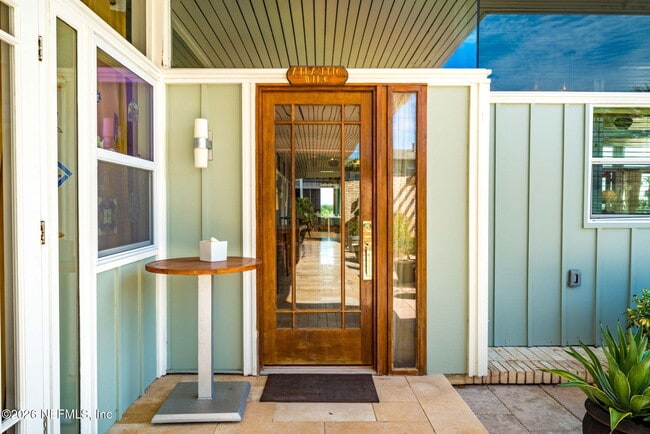 Building Photo - 2337 Seminole Rd