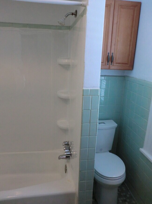 Building Photo - 7609 Tuscarora St