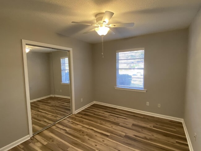 Building Photo - 23 Port Royal Dr