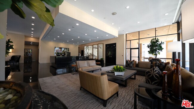 Building Photo - 10430 Wilshire Blvd
