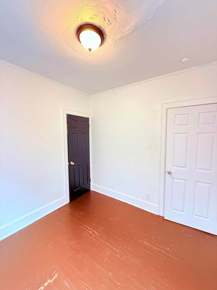 Building Photo - 12032 Santa Rosa Dr