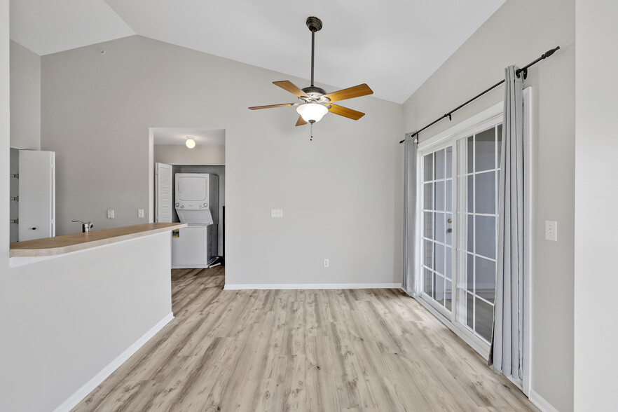 Building Photo - 222 Bertram Dr