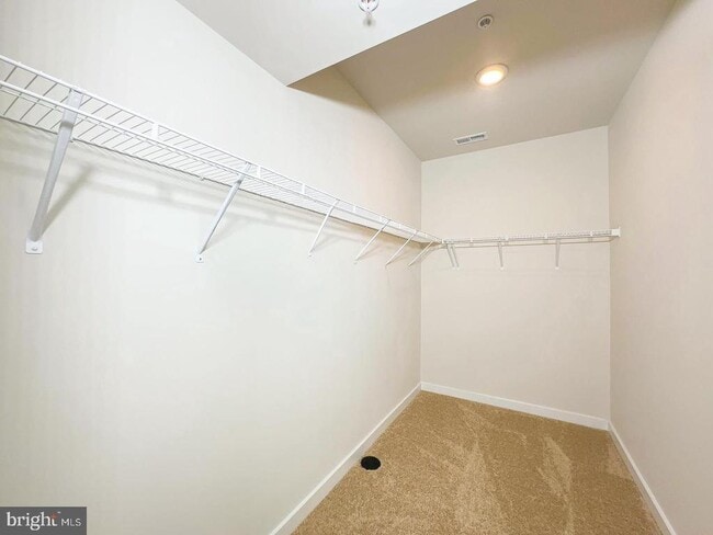 Building Photo - 6717 Glenhurst Dr