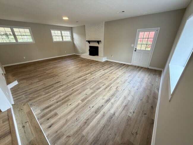 Building Photo - 80 Glenn Burnie Dr