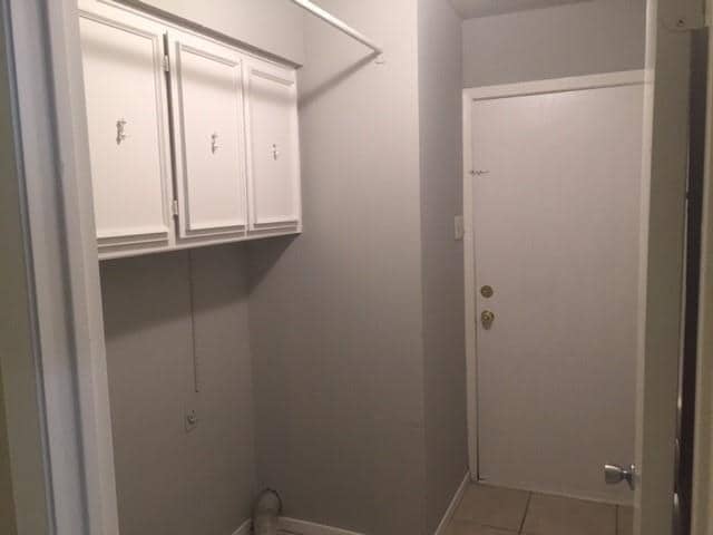 Building Photo - 742 Hummingbird Cir