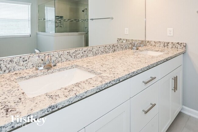 Building Photo - 10199 Mc Laurin Rd