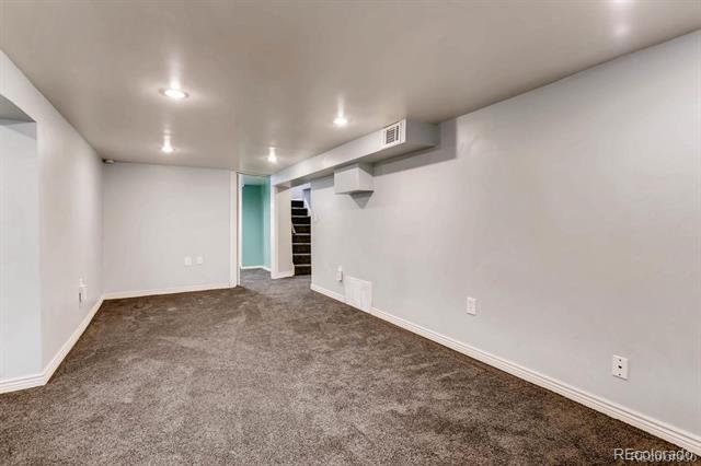 Building Photo - 5875 W 39th Ave