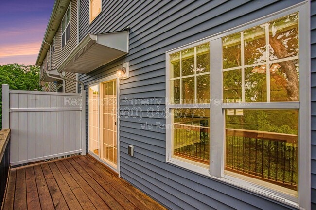 Building Photo - 6431 Revolutionary Trail