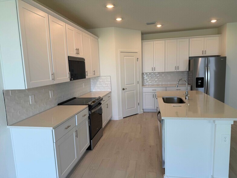 Building Photo - 74 Tequesta Ct