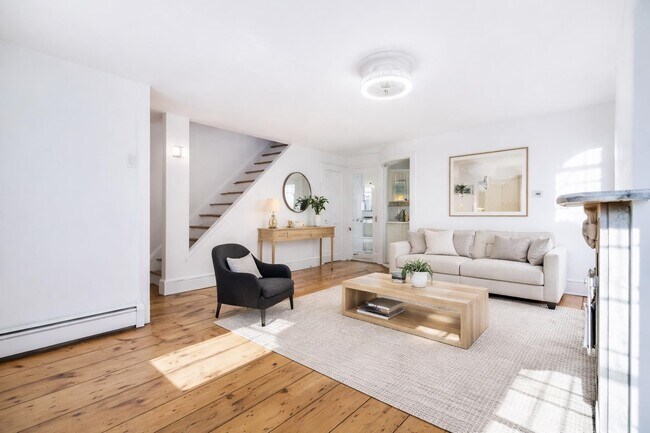 Building Photo - 145 Halladay St