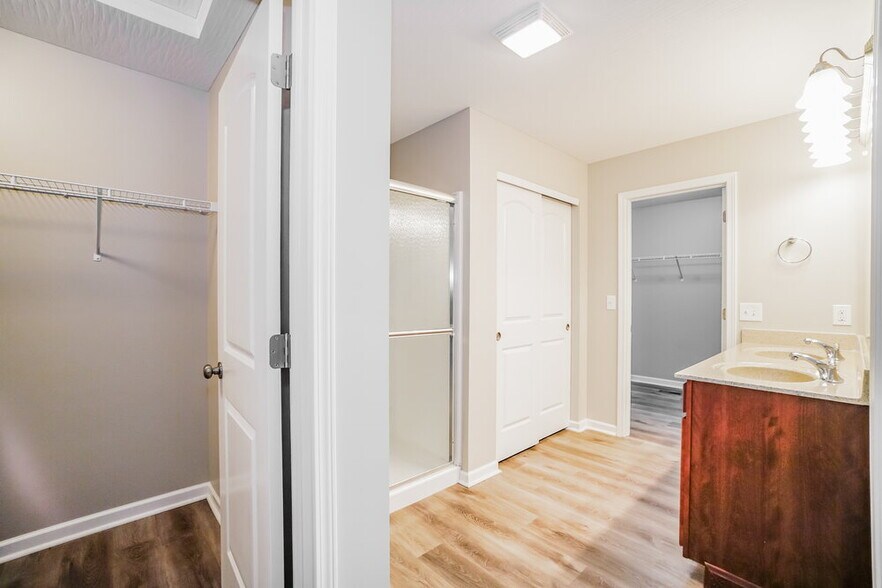 Building Photo - 77 Faulkner Dr