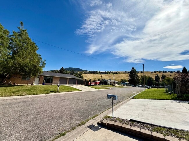 Building Photo - 104 Saranac Dr
