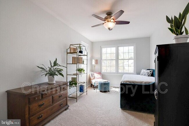 Building Photo - 12813 Fair Briar Ln