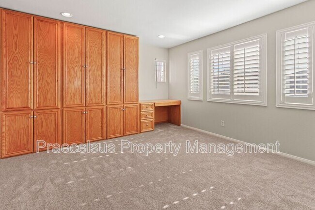 Building Photo - 421 Corte Calypso