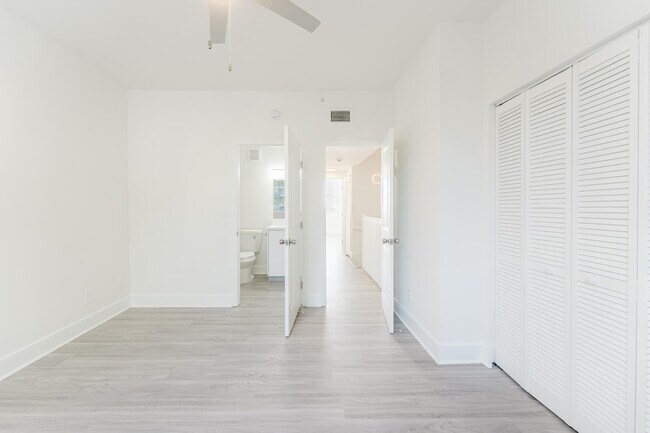 Building Photo - 20889 St Andrews Blvd