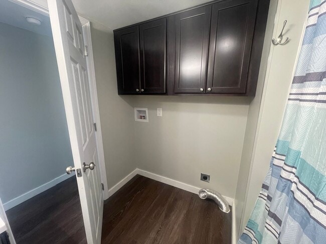 Building Photo - Remodeled 1 Bedroom/1 Bath   Piney Flats, TN