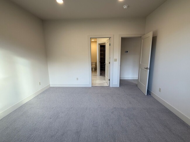 Building Photo - Now renting brand-new 3 bedroom, one study/Den, 2.5 bathroom House