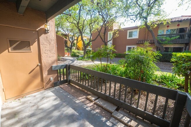 Building Photo - Move in Special: Spacious Downstairs Unit 3BR/2BA - 1/2 off FIRST Month Rent.