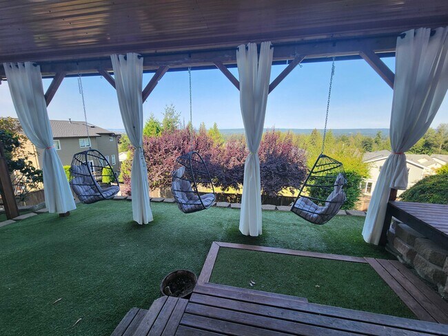 Building Photo - 7904 80th Ave NE