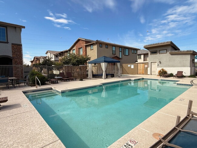 Building Photo - 4100 S Pinelake Way