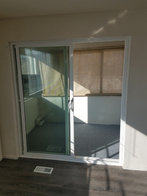 Building Photo - Remodeled Two bedroom apt, Sugarhouse; Covered Parking