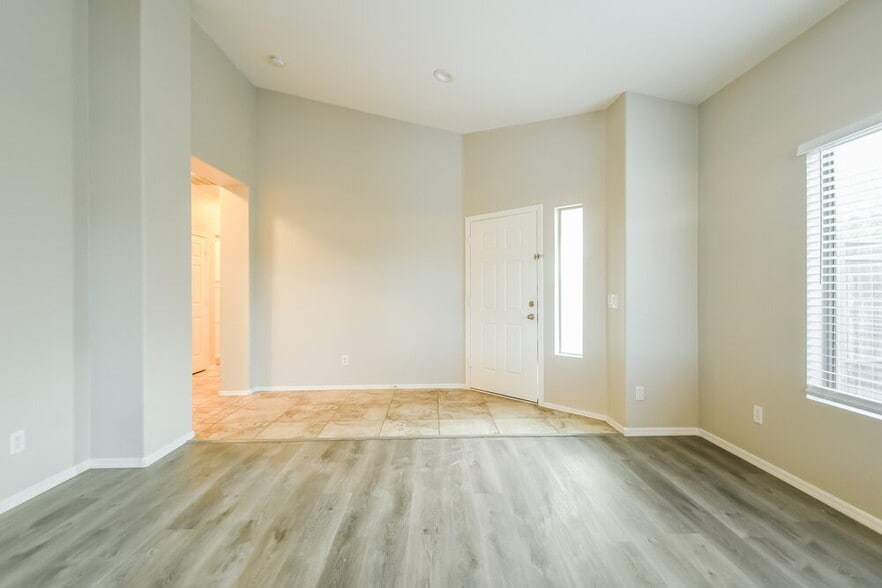 Building Photo - 40508 N Territory Trail