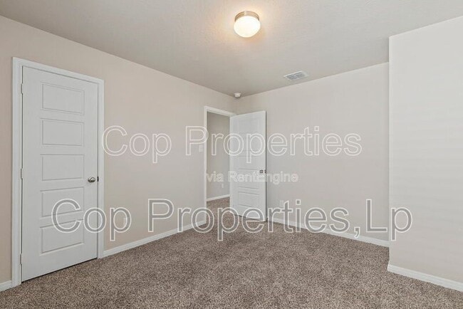 Building Photo - 5103 Topaz Bnd