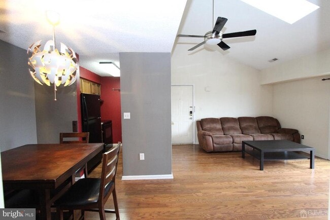 Building Photo - 5015 Ravens Crest Dr