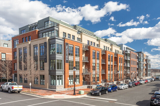 Building Photo - Robinson Landing