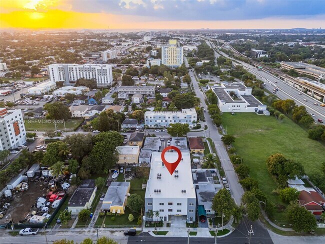 Building Photo - 3728 NW 19th Ave