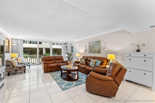 Building Photo - 3570 S Ocean Blvd