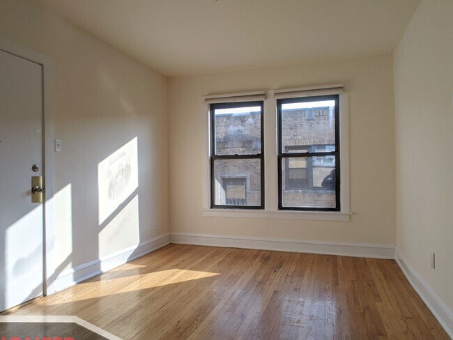 Building Photo - 2651 N Spaulding Ave