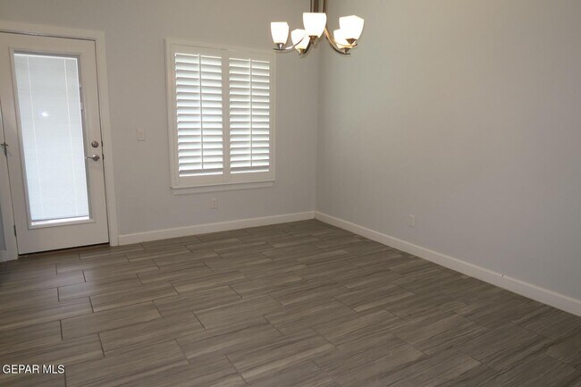 Building Photo - 13153 Cozy Cove Ave