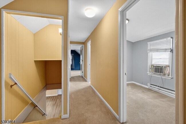 Building Photo - 128 South Ave