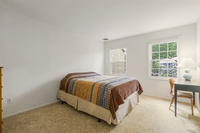 Building Photo - 9 Northbridge Pl
