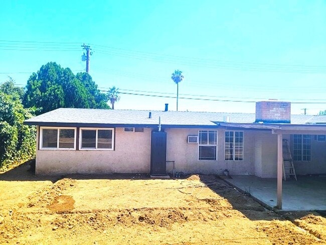 Building Photo - Renovated Single Story House - Close to Fr...