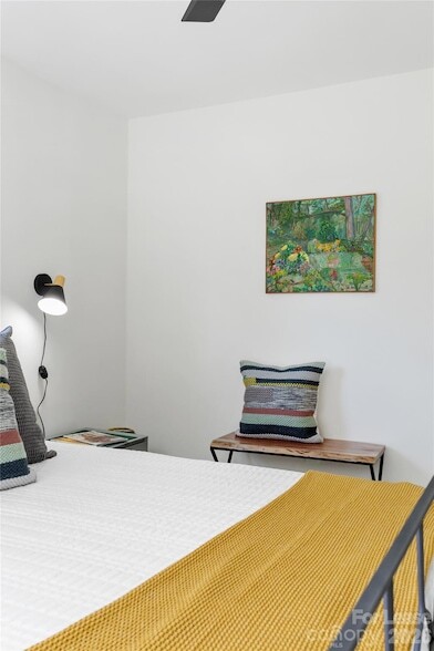 Building Photo - 1901 S Mint St