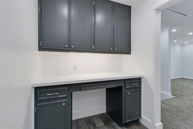 Building Photo - 13201 Fawn Valley Dr
